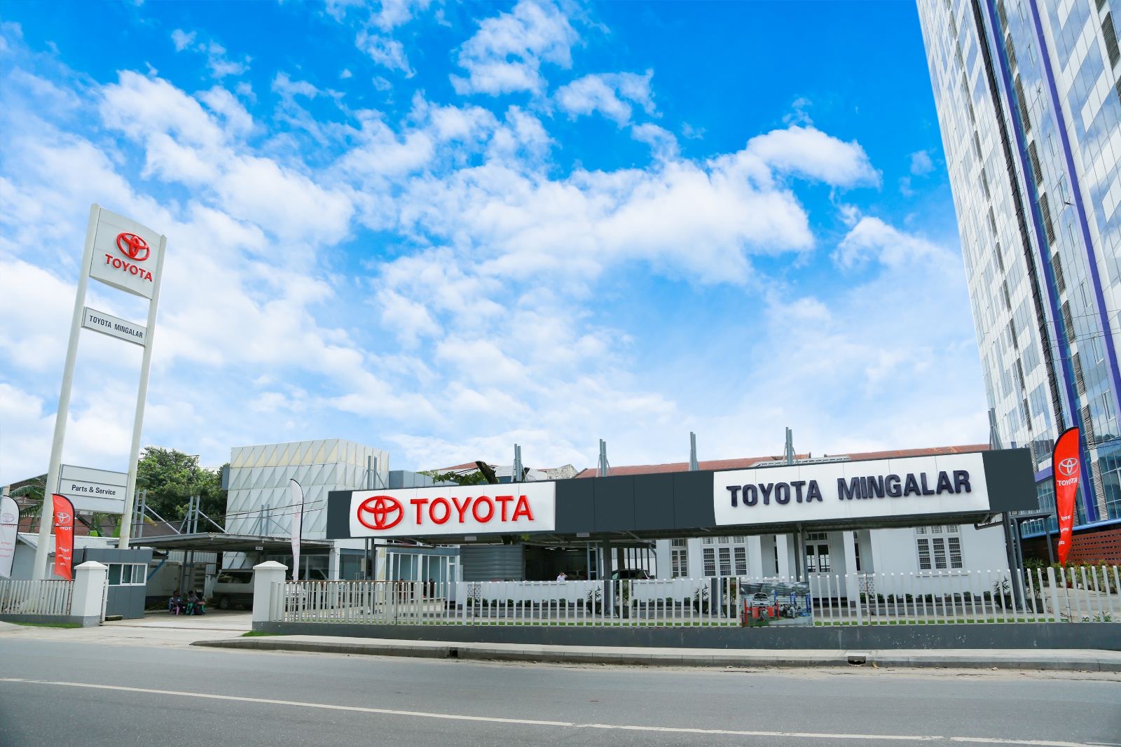 Toyota-Myanmar-Sales dealer1